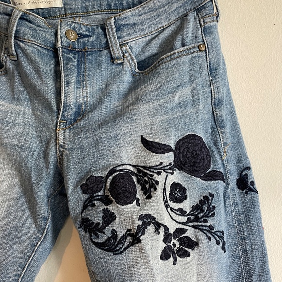 🏝️ Anthropologie Pilcro Jeans Size 29 Embroidered - Picture 3 of 9